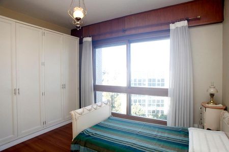 Apartamento à venda com 568m², 4 quartos e 2 vagasQuarto 2