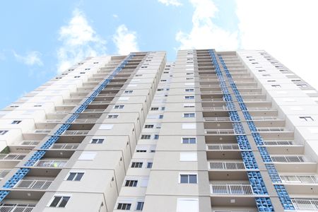Apartamento para alugar com 57m², 2 quartos e 1 vagaFachada