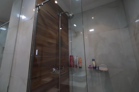 Apartamento à venda com 74m², 2 quartos e 1 vagaBanheiro Social