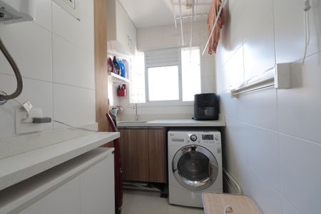 Apartamento à venda com 74m², 2 quartos e 1 vagaÁrea de Serviço