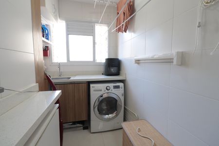 Apartamento à venda com 74m², 2 quartos e 1 vagaÁrea de Serviço