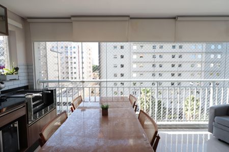 Apartamento à venda com 74m², 2 quartos e 1 vagaSacada