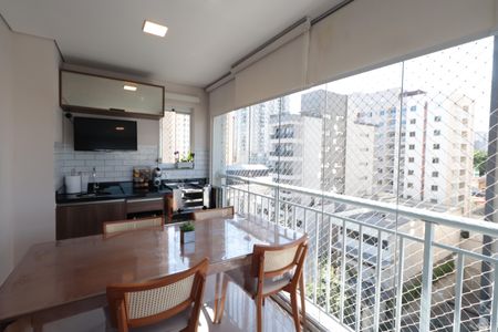 Apartamento à venda com 74m², 2 quartos e 1 vagaSacada