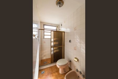 Casa à venda com 500m², 4 quartos e 3 vagasBanheiro da Suíte 1