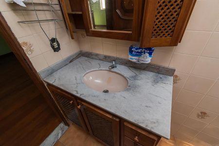 Casa à venda com 500m², 4 quartos e 3 vagasBanheiro Social 2