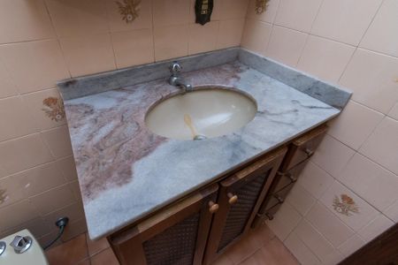 Casa à venda com 500m², 4 quartos e 3 vagasBanheiro Social 1