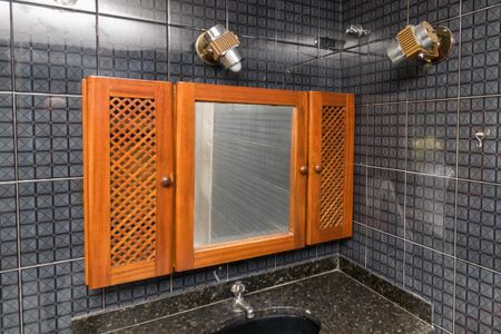 Casa à venda com 500m², 4 quartos e 3 vagasBanheiro da Suíte 2