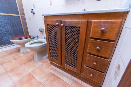 Casa à venda com 500m², 4 quartos e 3 vagasBanheiro Social 1