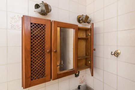 Casa à venda com 500m², 4 quartos e 3 vagasBanheiro da Suíte 1