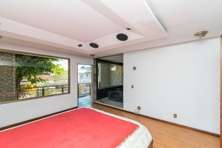 Casa à venda com 500m², 4 quartos e 3 vagasSuíte 2