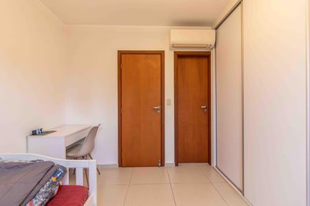 Casa à venda com 143m², 3 quartos e 4 vagas Casa à venda com 143m², 3 quartos e 4 vagasSuíte 01