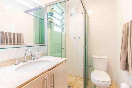 Casa à venda com 143m², 3 quartos e 4 vagas Casa à venda com 143m², 3 quartos e 4 vagasSuíte 03 Banheiro