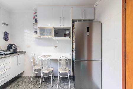 Casa à venda com 143m², 3 quartos e 4 vagas Casa à venda com 143m², 3 quartos e 4 vagasCozinha