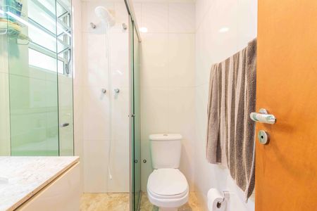 Casa à venda com 143m², 3 quartos e 4 vagas Casa à venda com 143m², 3 quartos e 4 vagasSuíte 03 Banheiro