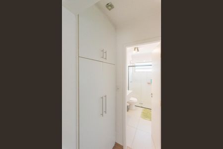 Apartamento à venda com 74m², 3 quartos e 1 vaga Apartamento à venda com 74m², 3 quartos e 1 vagaCorredor - Armário