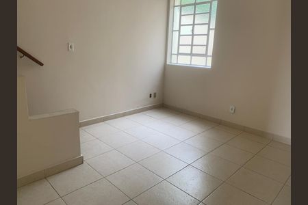 Casa à venda com 120m², 3 quartos e 1 vaga