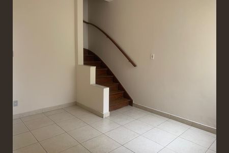 Casa à venda com 120m², 3 quartos e 1 vaga