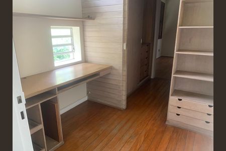 Casa à venda com 120m², 3 quartos e 1 vaga