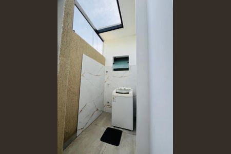 Casa de condomínio à venda com 250m², 3 quartos e 3 vagas