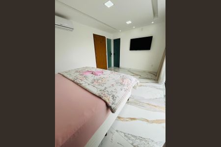 Casa de Condomínio para alugar com 3 quartos, 250m² em Taquara, Rio de Janeiro