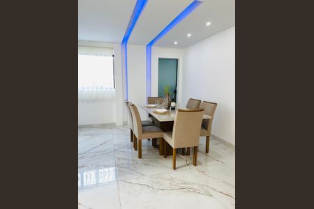 Casa de Condomínio para alugar com 3 quartos, 250m² em Taquara, Rio de Janeiro