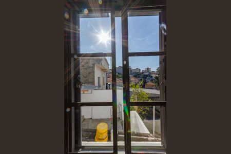 Casa à venda com 118m², 4 quartos e sem vaga Casa à venda com 118m², 4 quartos e sem vagaQuarto 2 - janela