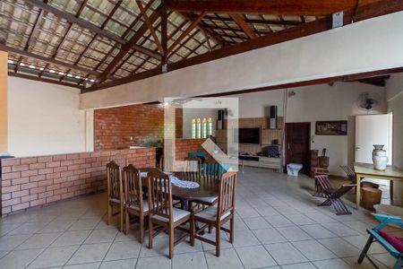 Casa à venda com 300m², 5 quartos e 4 vagas