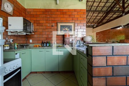 Casa à venda com 300m², 5 quartos e 4 vagas