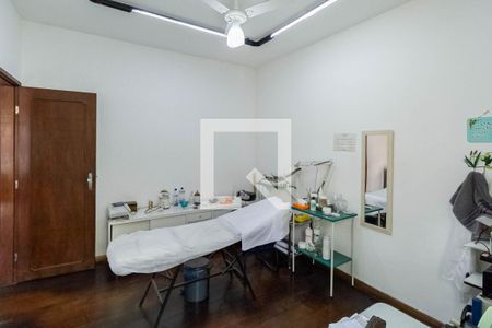 Casa à venda com 300m², 5 quartos e 4 vagas