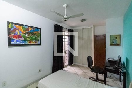 Casa à venda com 300m², 5 quartos e 4 vagas