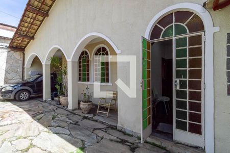 Casa à venda com 300m², 5 quartos e 4 vagas