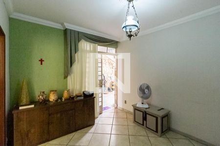 Casa à venda com 300m², 5 quartos e 4 vagas