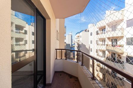 Apartamento à venda com 82m², 3 quartos e 2 vagasSacada