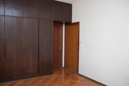 Casa para alugar com 273m², 6 quartos e 2 vagasSuíte