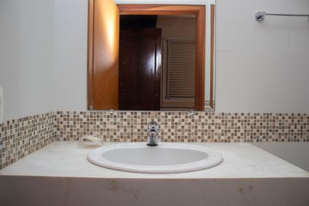 Casa para alugar com 273m², 6 quartos e 2 vagasBanheiro da Suíte