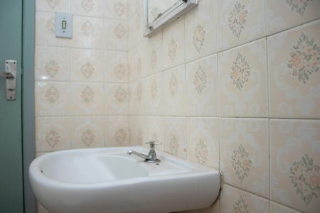 Casa para alugar com 273m², 6 quartos e 2 vagasBanheiro Social 2