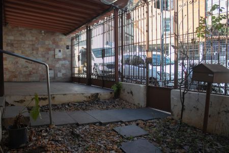 Casa para alugar com 273m², 6 quartos e 2 vagasÁrea Externa