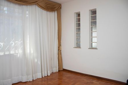 Casa para alugar com 273m², 6 quartos e 2 vagasSala 1