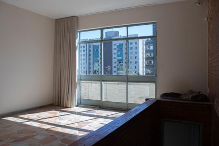 Casa para alugar com 273m², 6 quartos e 2 vagasCopa