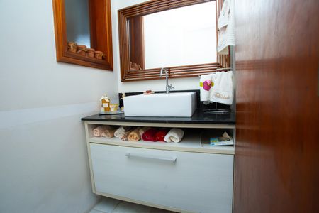 Apartamento à venda com 412m², 5 quartos e 2 vagas Apartamento à venda com 412m², 5 quartos e 2 vagasBanheiro Social