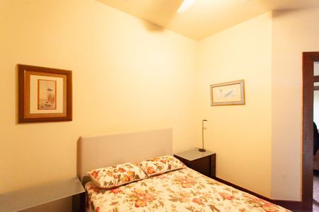 Casa para alugar com 896m², 4 quartos e 6 vagasSuíte 2