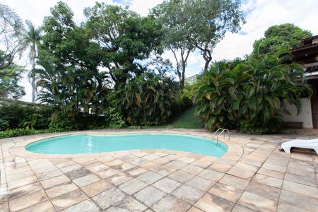 Casa para alugar com 896m², 4 quartos e 6 vagasÁrea Externa