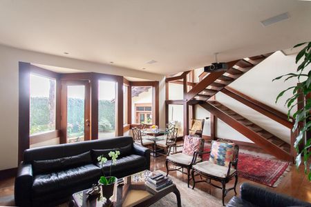 Casa para alugar com 896m², 4 quartos e 6 vagasSala 3