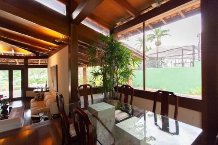 Casa para alugar com 896m², 4 quartos e 6 vagasSala de Jantar