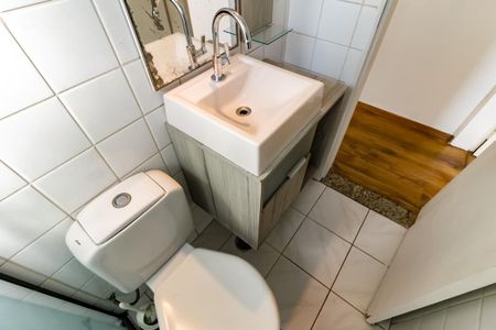 Apartamento à venda com 54m², 2 quartos e 1 vaga Apartamento à venda com 54m², 2 quartos e 1 vagaBanheiro