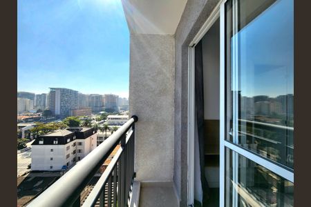 Apartamento à venda com 36m², 2 quartos e sem vaga Apartamento à venda com 36m², 2 quartos e sem vagaVaranda