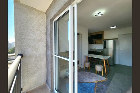 Apartamento à venda com 36m², 2 quartos e sem vaga Apartamento à venda com 36m², 2 quartos e sem vagaVaranda