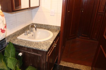 Apartamento à venda com 145m², 3 quartos e 1 vagaBanheiro da Suíte 1