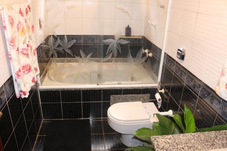 Apartamento à venda com 145m², 3 quartos e 1 vagaBanheiro da Suíte 1