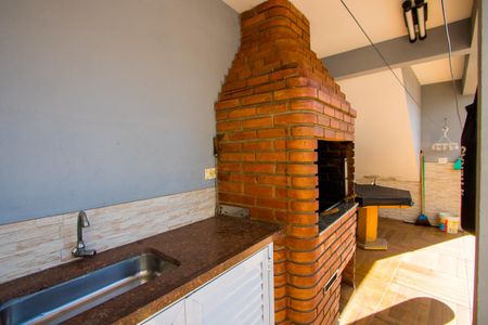 Casa à venda com 245m², 3 quartos e 2 vagasÁrea comum - Churrasqueira